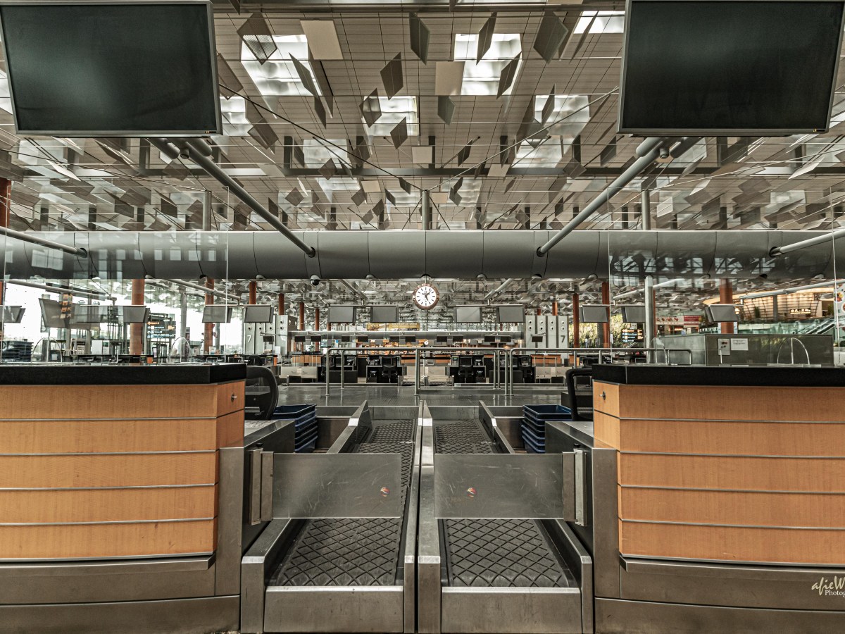 Lonely Lonely Airport